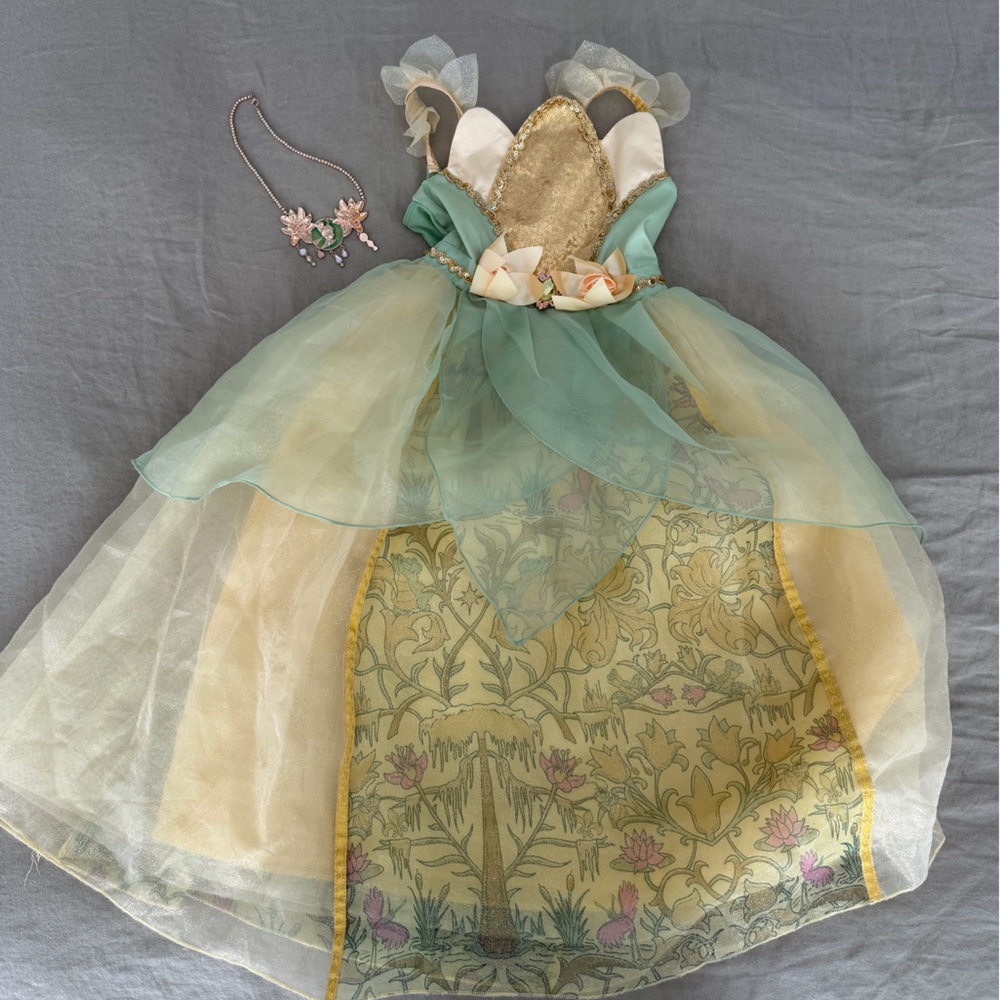 Disney Princess and the Frog Tiana Dress with Necklace size 5/6